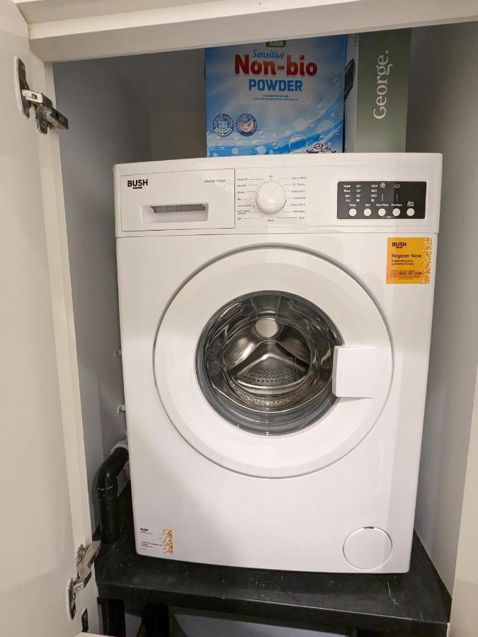 Appartement Guildford Town Centre With Parking Extérieur photo