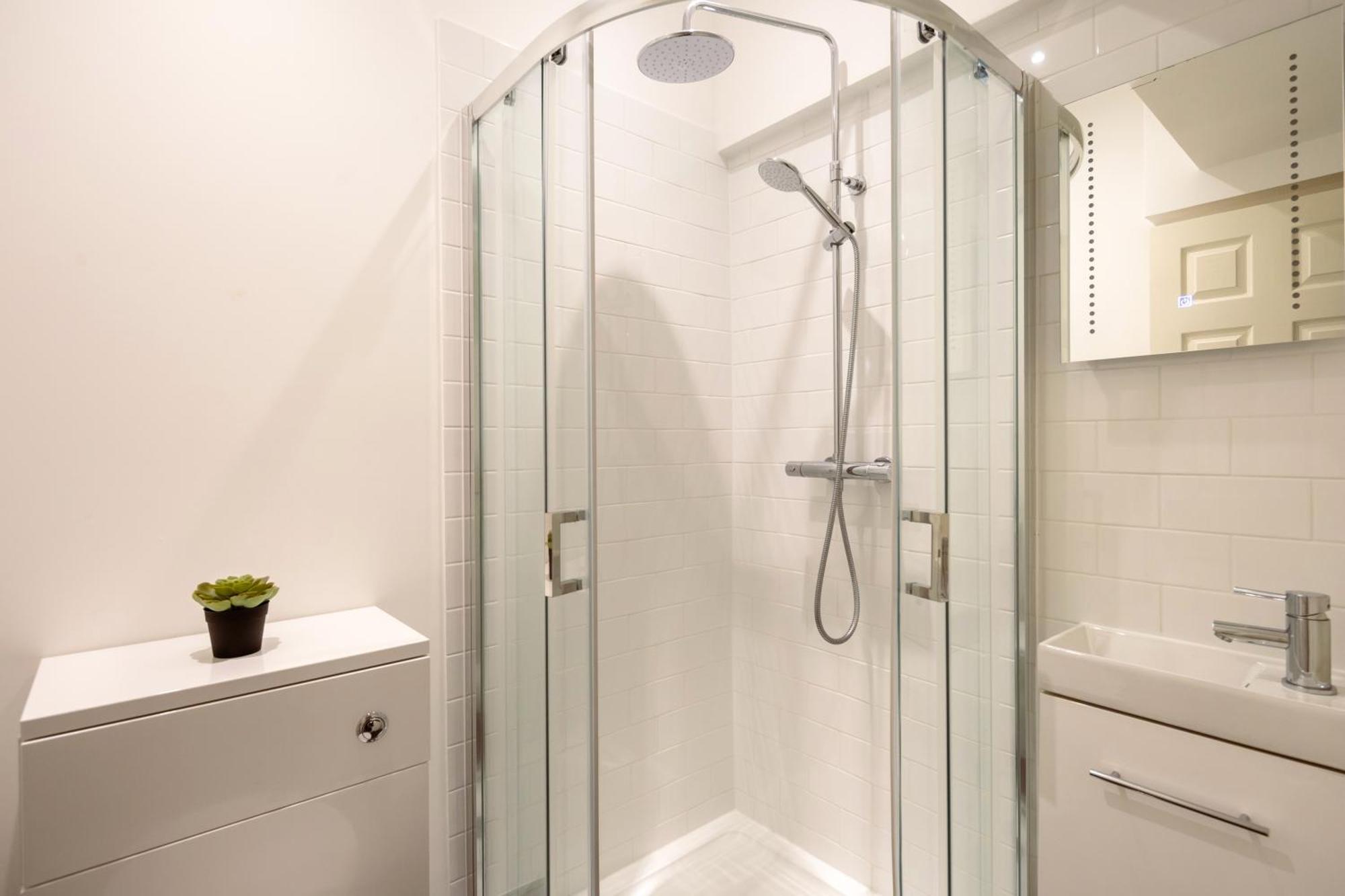 Appartement Guildford Town Centre With Parking Extérieur photo